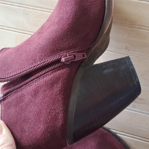 Soho Cobbler NYC Western Chunky Heel Ankle Suede Stylish Leather Booties - Picture 6 of 9